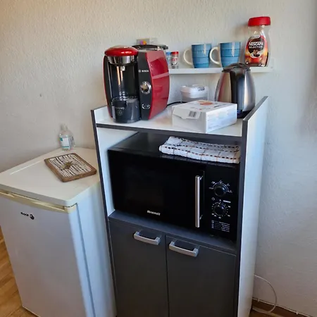 Face à La Cathédrale *